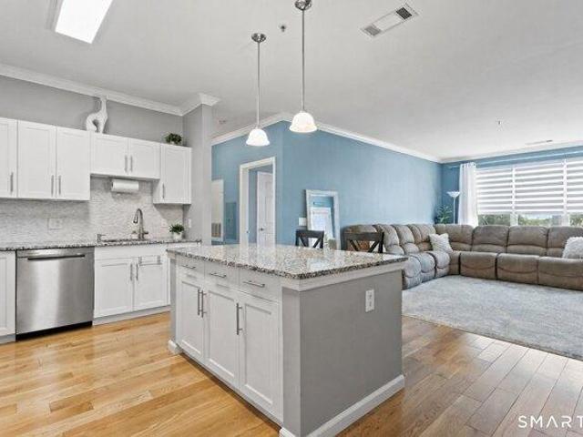 condo with 2 bedroom, Stamford CT ES105440455