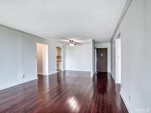 condo with 2 bedroom, Stamford CT ES105440834