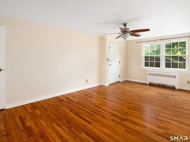 condo with 2 bedroom, Stamford CT ES105424647