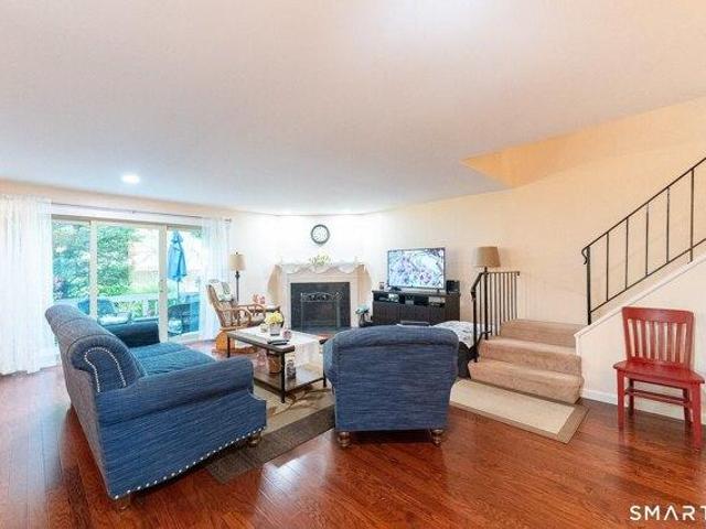 condo with 2 bedroom, Stratford CT ES104834675