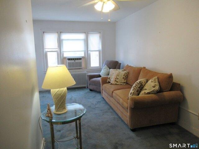 condo with 2 bedroom, Stratford CT ES105511477