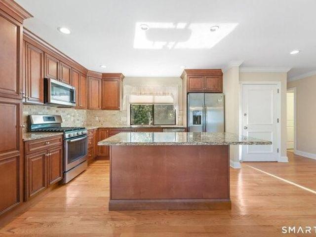 condo with 2 bedroom, Stratford CT ES105513405