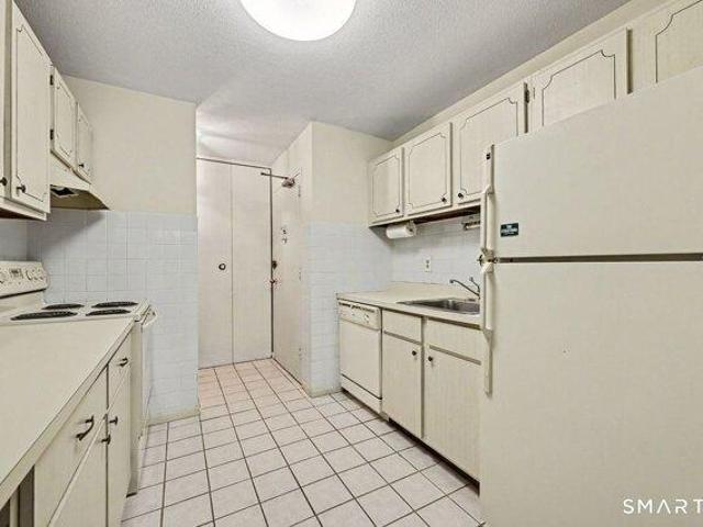 condo with 2 bedroom, Stratford CT ES105514739