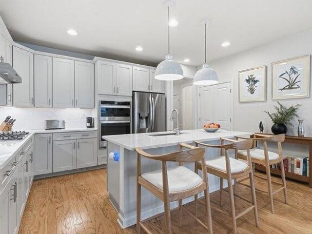 condo with 2 bedroom, Sudbury MA ES105550268