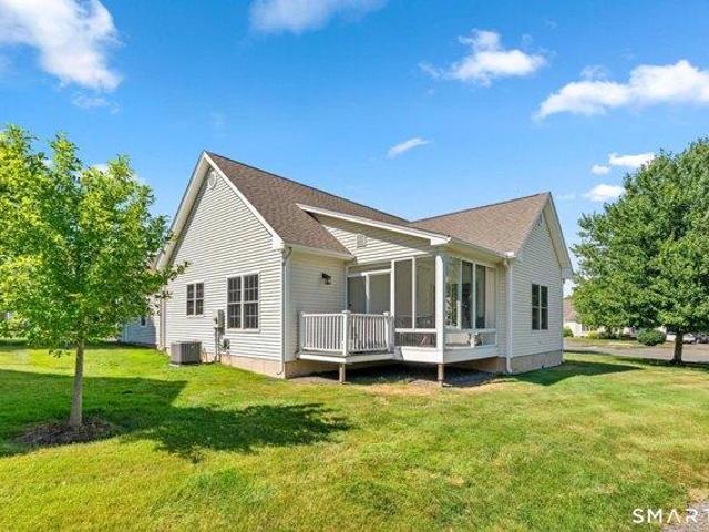 condo with 2 bedroom, Suffield CT ES104542441