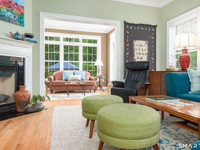 condo with 2 bedroom, Suffield CT ES105258849