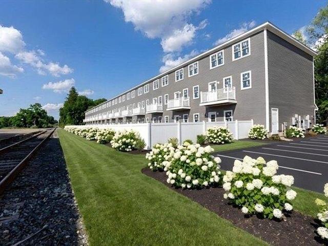 condo with 3 bedroom, Taunton MA ES104810357