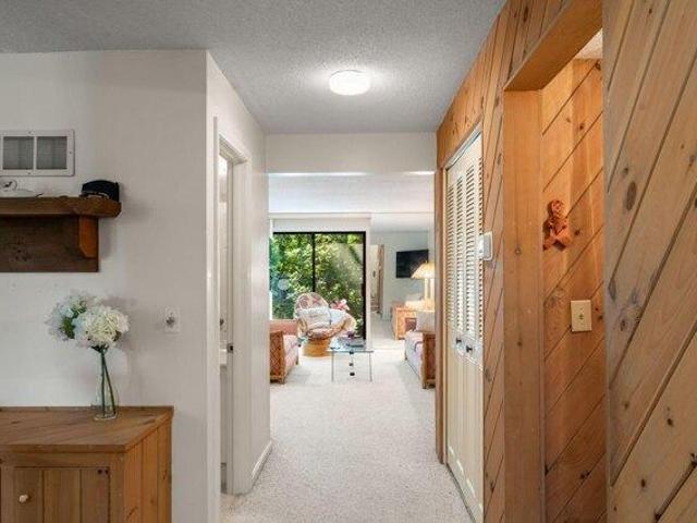 condo with 3 bedroom, Teaticket MA ES105494243