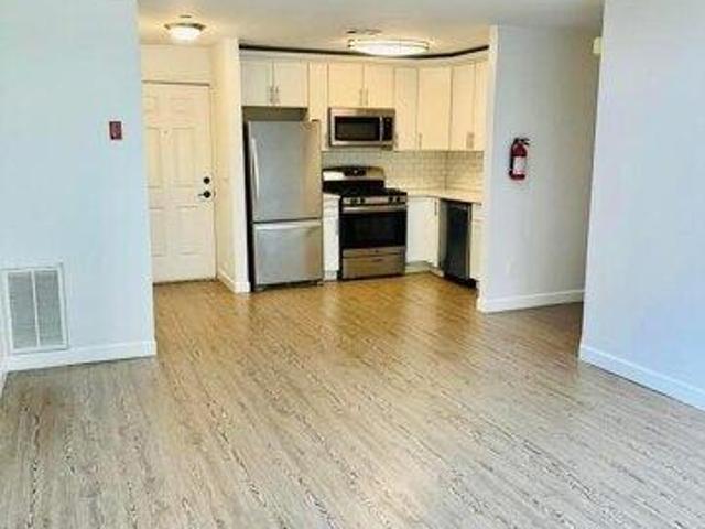 condo with 3 bedroom, Tinton Falls NJ ES104444029