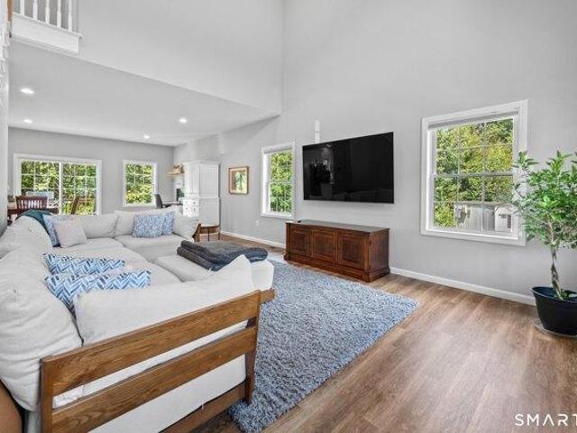 condo with 3 bedroom, Tolland CT ES105496788