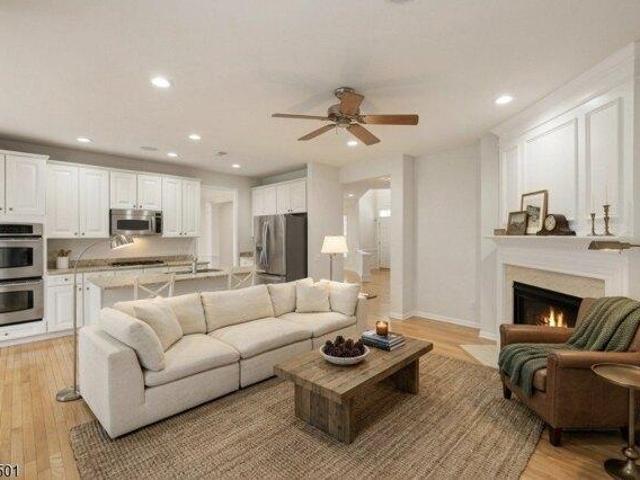 condo with 3 bedroom, Totowa NJ ES105255505