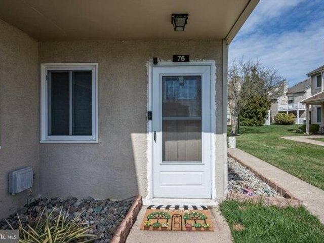 condo with 3 bedroom, Voorhees NJ ES105289036