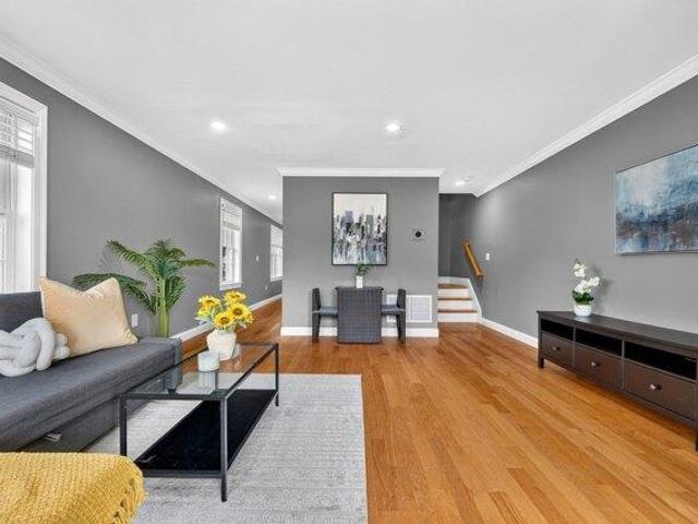 condo with 3 bedroom, Waltham MA ES105478665