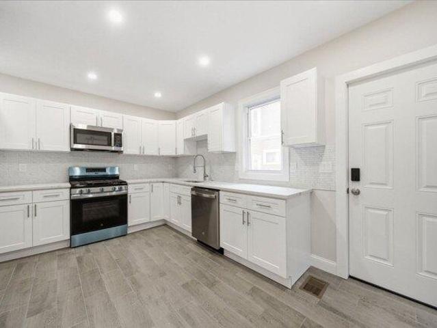 condo with 3 bedroom, Waltham MA ES105588216