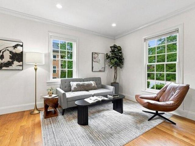 condo with 3 bedroom, Waltham MA ES105590369