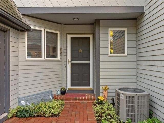 condo with 3 bedroom, Wareham MA ES105632330