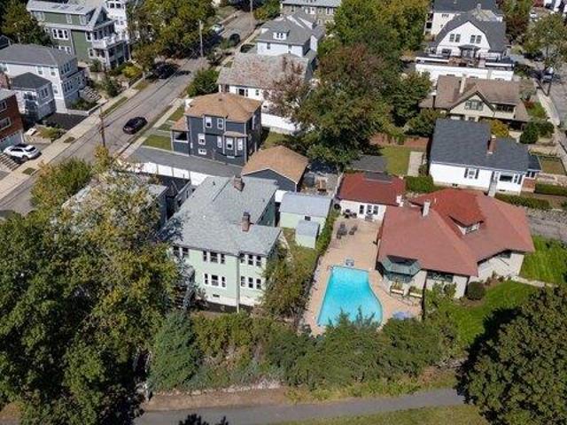 condo with 3 bedroom, Watertown MA ES105633801
