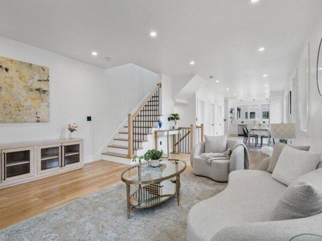 condo with 3 bedroom, Watertown MA ES105648033