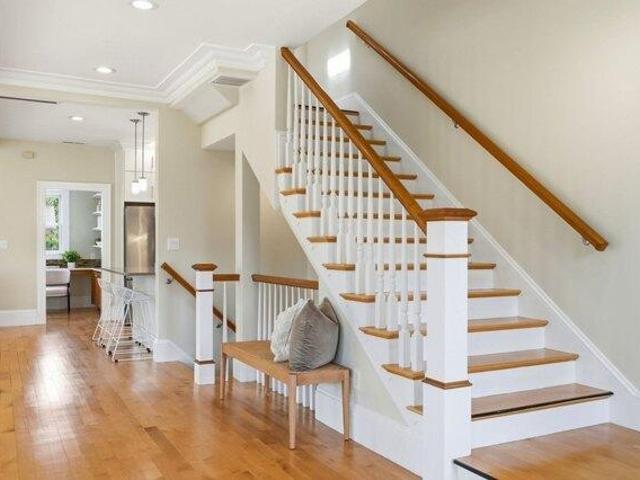 condo with 3 bedroom, Watertown MA ES105650712