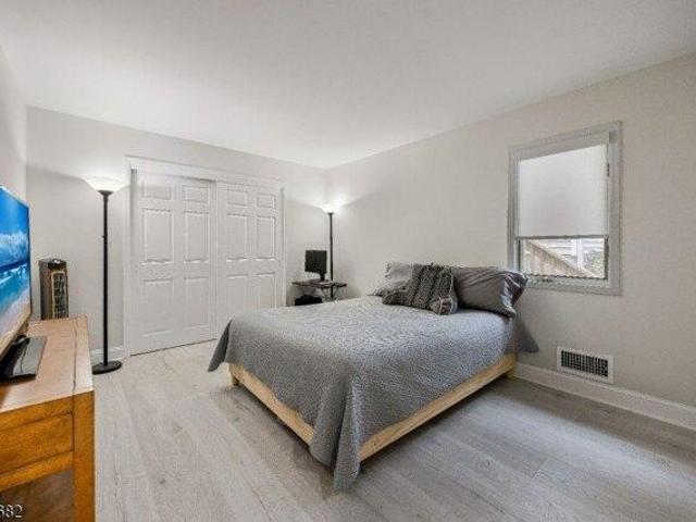 condo with 3 bedroom, West Orange NJ ES104920966