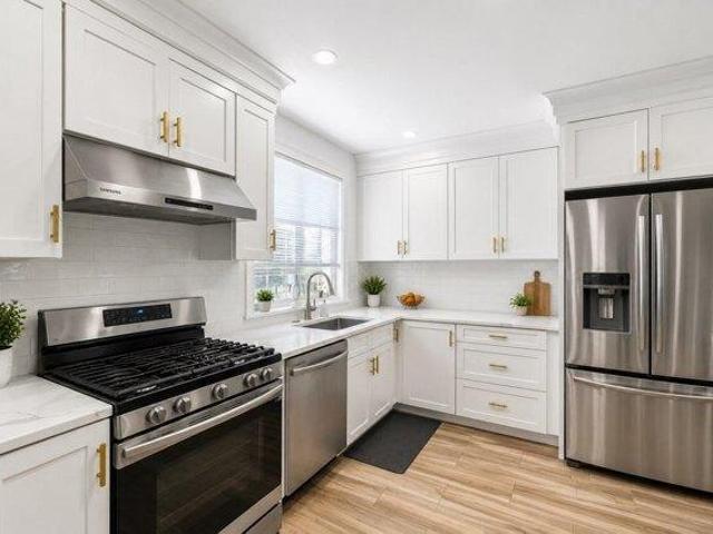 condo with 3 bedroom, Weymouth MA ES105651990