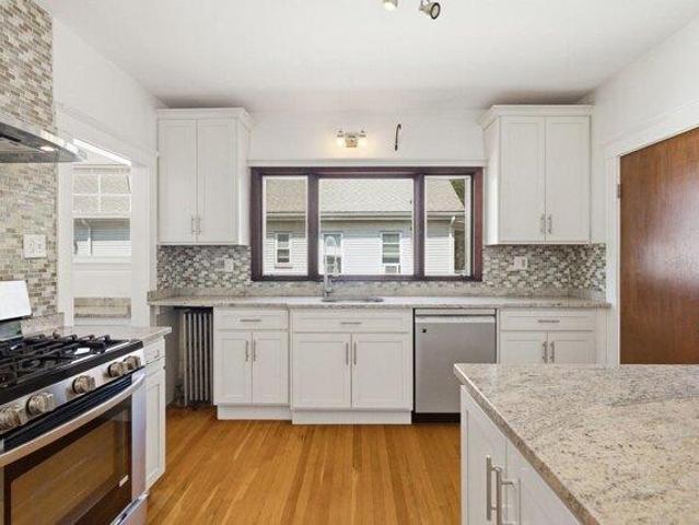 condo with 3 bedroom, Winthrop MA ES105579256