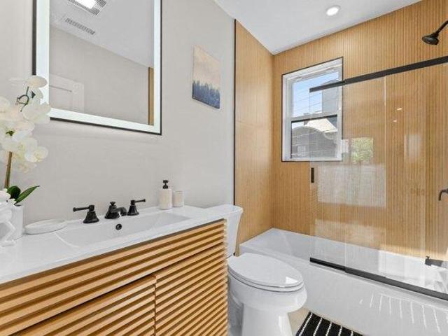 condo with 3 bedroom, Winthrop MA ES105514477