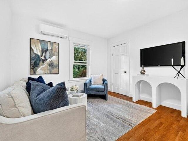 condo with 3 bedroom, Winchester MA ES105441597