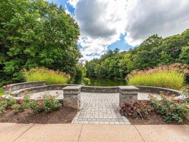 condo with 3 bedroom, Windsor CT ES105653078