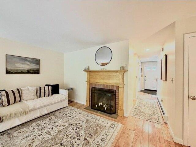 condo with 3 bedroom, Woodstock VT ES104514181