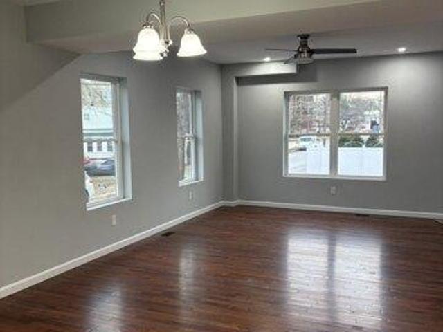 condo with 3 bedroom, Woonsocket RI ES105441723