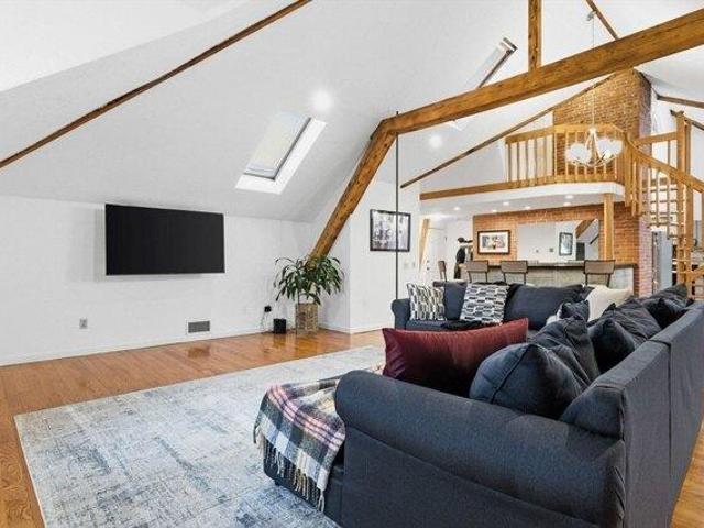 condo with 3 bedroom, Worcester MA ES104480601