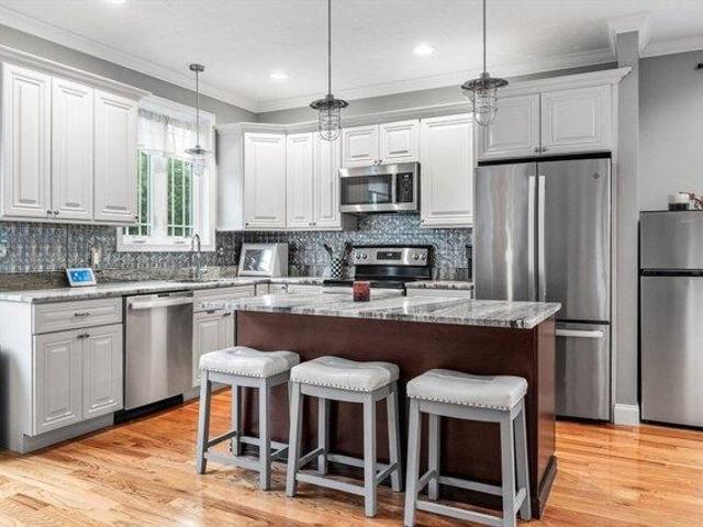 condo with 3 bedroom, Auburn MA ES105367911