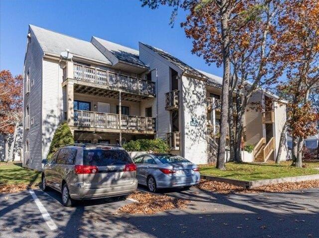 condo with 3 bedroom, Barnstable MA ES105417361