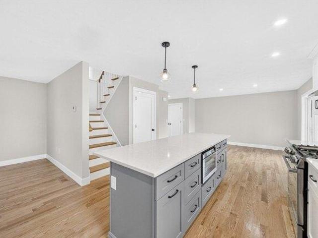 condo with 3 bedroom, Bedford MA ES105535388
