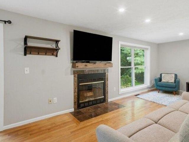 condo with 3 bedroom, Bellingham MA ES105331294