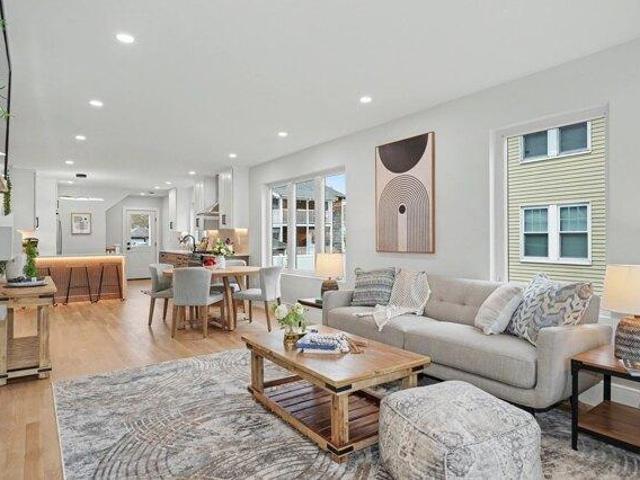 condo with 3 bedroom, Belmont MA ES105586615