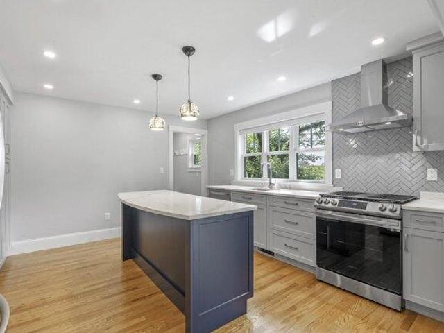 condo with 3 bedroom, Belmont MA ES105632159