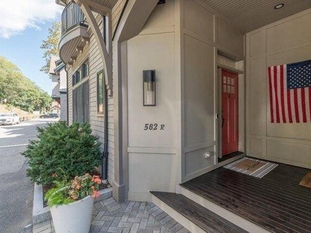 condo with 3 bedroom, Beverly MA ES105402468