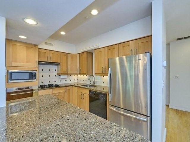 condo with 3 bedroom, Boston MA ES105426167