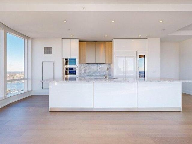 condo with 3 bedroom, Boston MA ES105515247