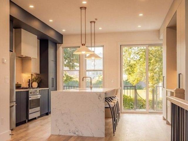 condo with 3 bedroom, Boston MA ES105562608