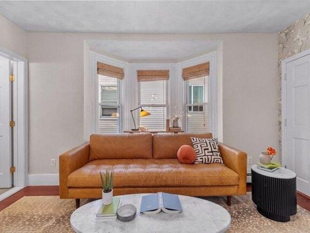 condo with 3 bedroom, Boston MA ES105575169