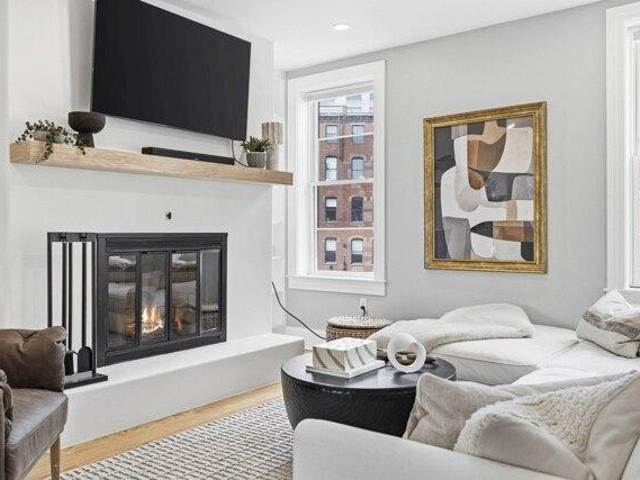 condo with 3 bedroom, Boston MA ES105576204