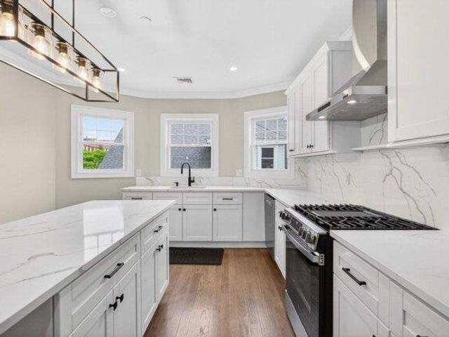condo with 3 bedroom, Boston MA ES105586394