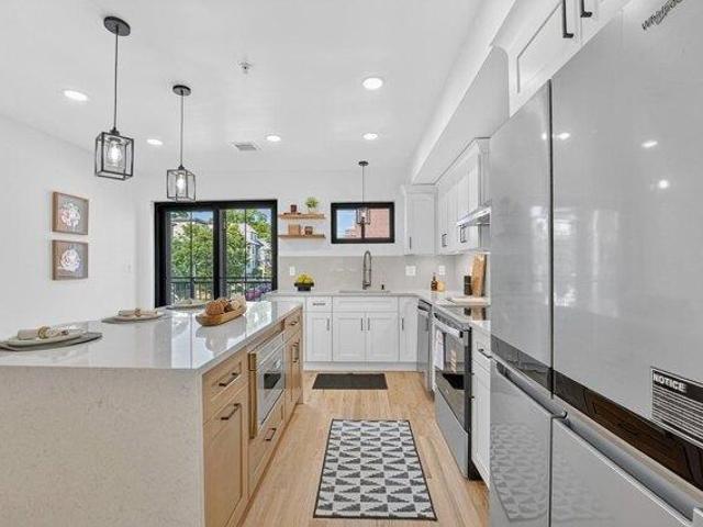 condo with 3 bedroom, Boston MA ES105590486