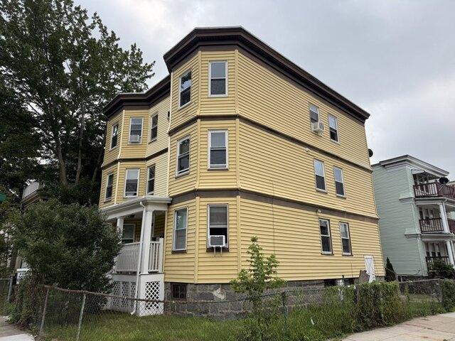 condo with 3 bedroom, Boston MA ES105591089