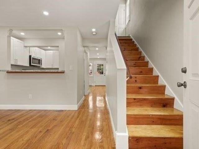 condo with 3 bedroom, Boston MA ES105611735