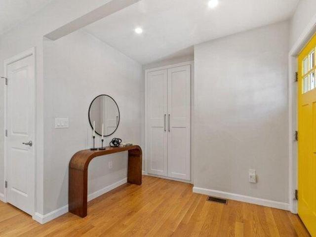 condo with 3 bedroom, Boston MA ES105631166