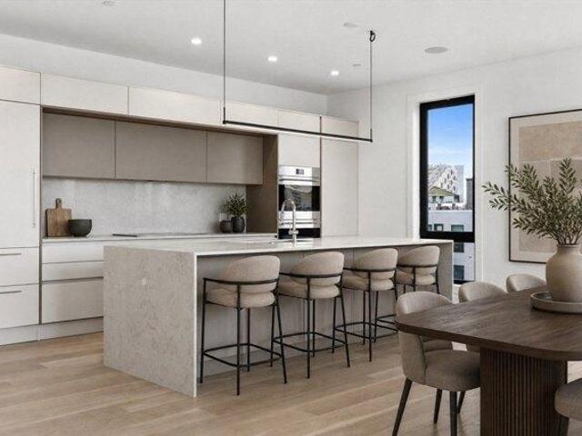 condo with 3 bedroom, Boston MA ES105385809